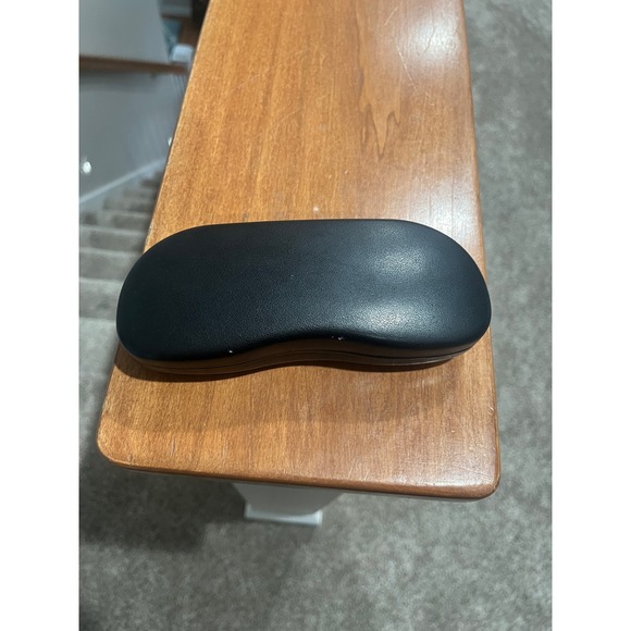 Ray-Ban Black Hard Shell Clamshell Eyeglass Sunglasses Case with Grey Lining - Picture 5 of 7